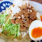 味噌そぼろのっけうどん